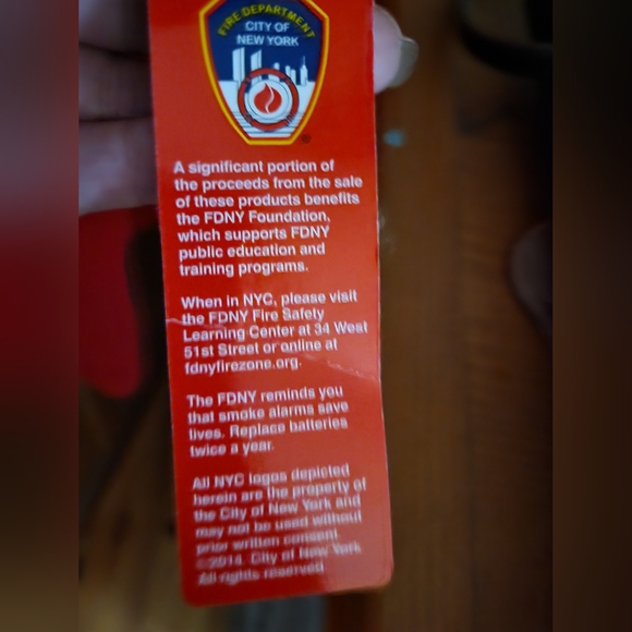 New York Fire Department T-Shirt - Picture 4 of 5